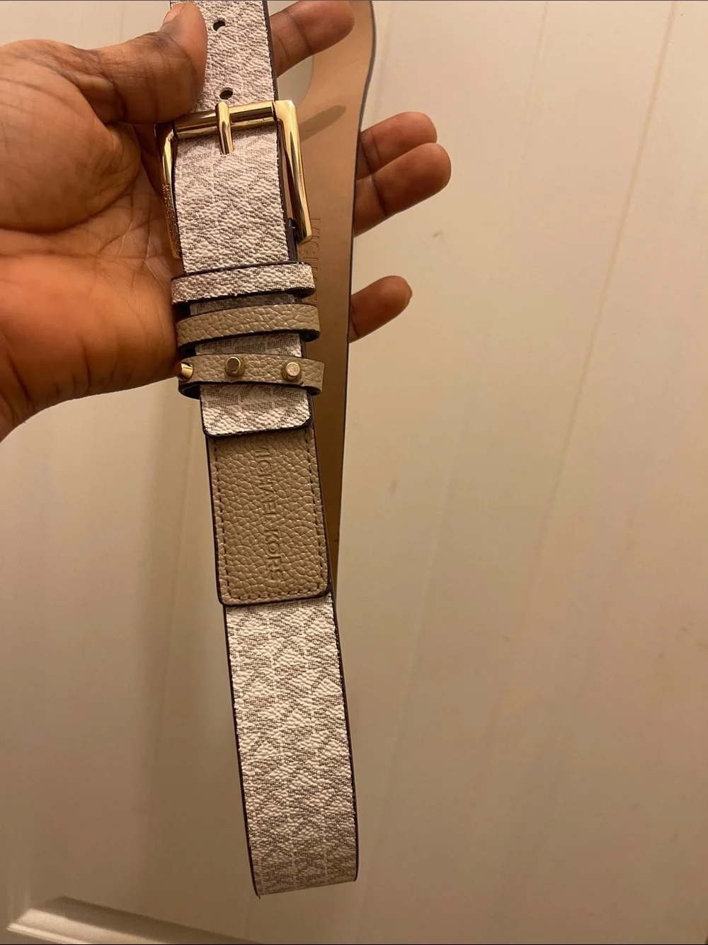 Michael Michael Kors belts size medium, please check all picture of condition